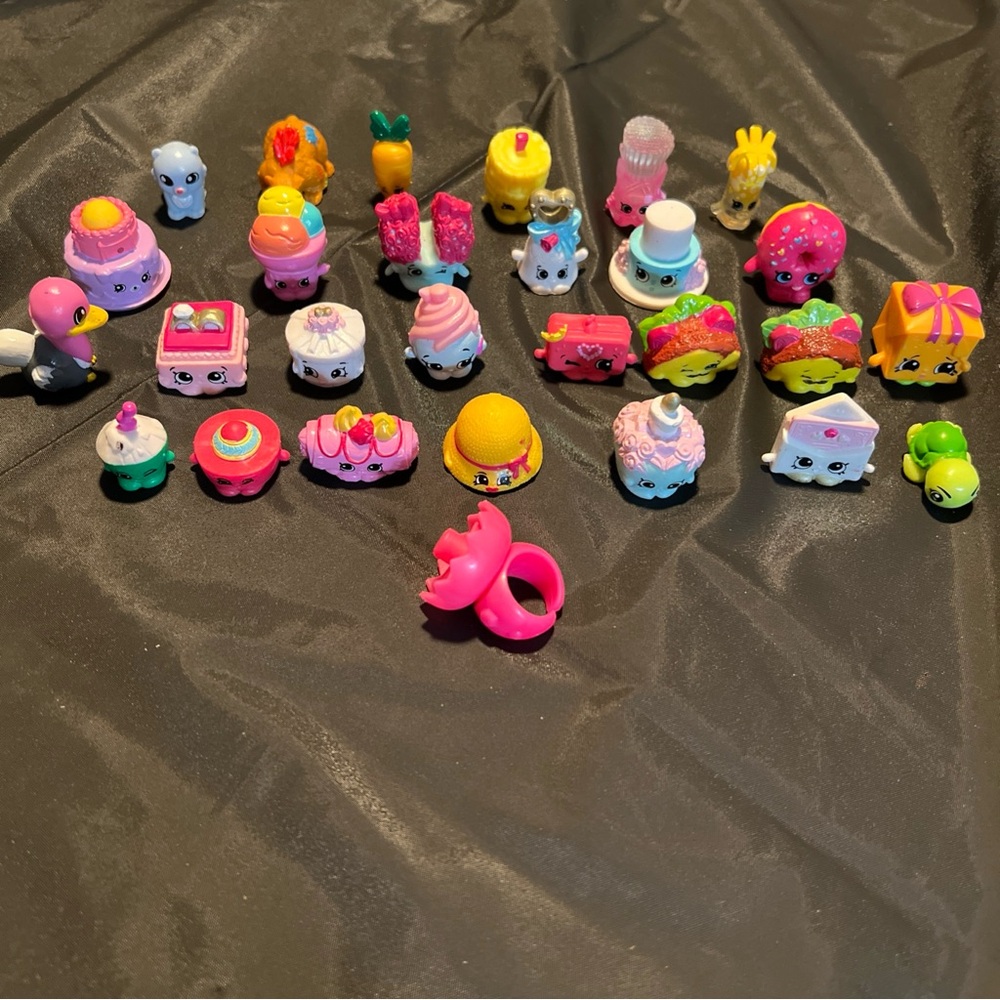 Shopkins Lot of 28 Ring included (TY4)